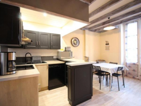 Charmant T2 en hyper centre, proche Thermes, tout équipé avec balcon - FR-1-608-208